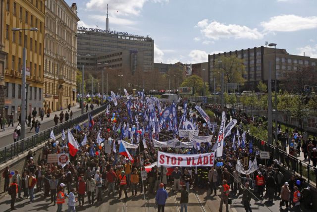 Διαλύεται ο κυβερνητικός συνασπισμός της Τσεχίας – Δεν αποκλείονται πρόωρες εκλογές