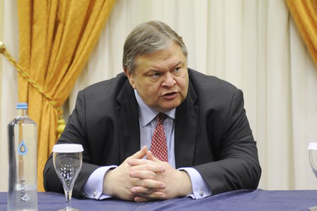 Από το πρώτο μνημόνιο έλειπε η αναδιάρθρωση του χρέους, λέει ο Ευ.Βενιζέλος