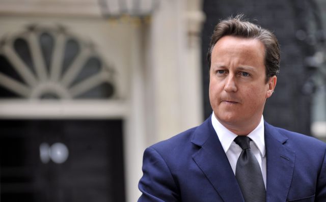 Ο Ντέιβιντ Κάμερον βλέπει τα ποσοστά των Τόρις να μειώνονται