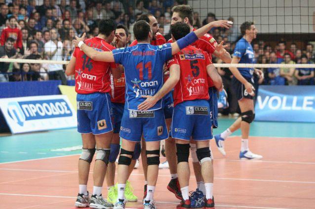 Φοίνικας… λουκούμι μείωσε σε 2-1 τους τελικούς με τον Ηρακλή