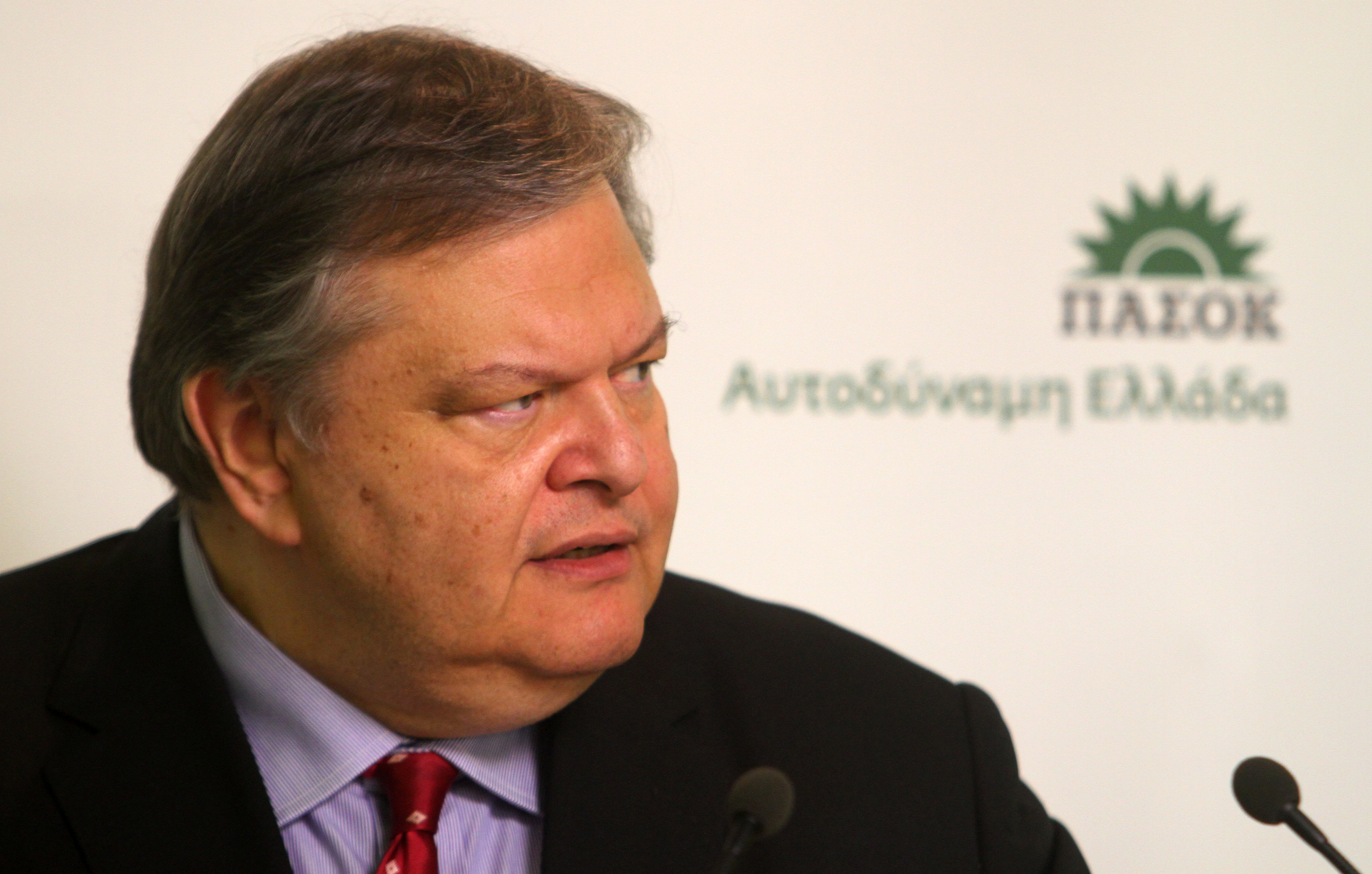 Αλλαγές στο κράτος και το πολιτικό σύστημα προτείνει ο Ευάγγελος Βενιζέλος