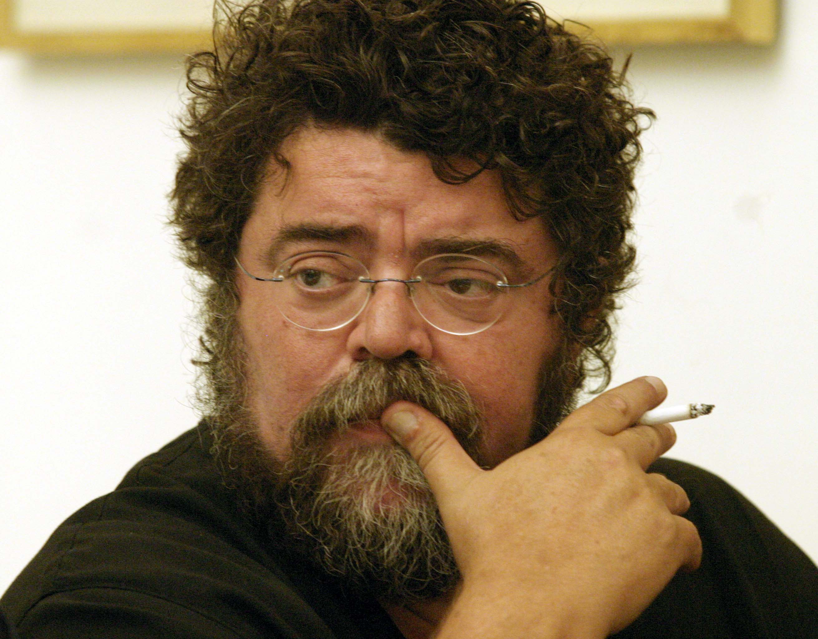 Εκρηκτικός ο Σταμάτης Κραουνάκης μιλά για την κρίση, τους πολιτικούς και την Τέχνη