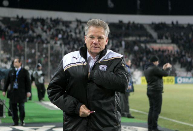 «Με… πνεύμα Θύρας 4 στα πλέι οφ», δηλώνει ο Μπόλονι