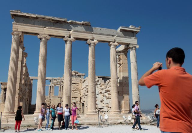 Ανέφικτος ο στόχος των 16 εκατομμυρίων αφίξεων υποστηρίζει ο ΣΕΤΕ