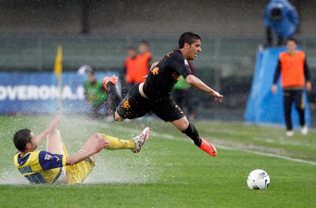 Στη βροχερή Βερόνα αποχαιρέτησε την Ευρώπη η Ρόμα