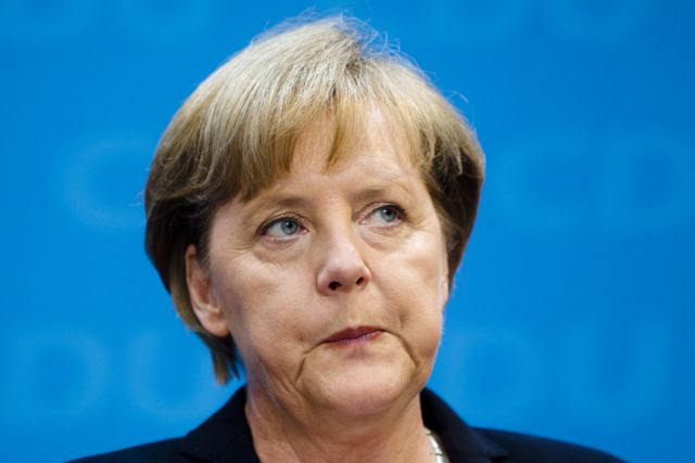 Η Ευρώπη θα βγει από την κρίση με στέρεη δημοσιονομική πολιτική και ανάπτυξη, λέει η Μέρκελ