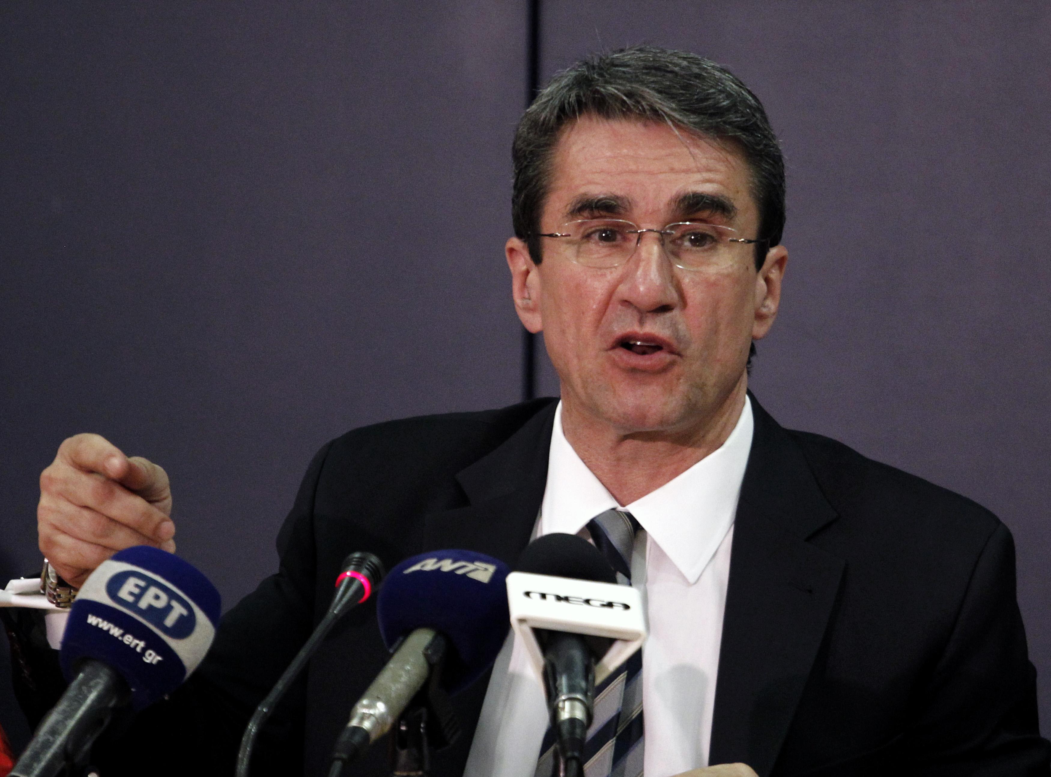 Στο «στόχαστρο» των ιδιωτών γιατρών της Σάμου ο υπουργός Υγείας Ανδ.Λοβέρδος