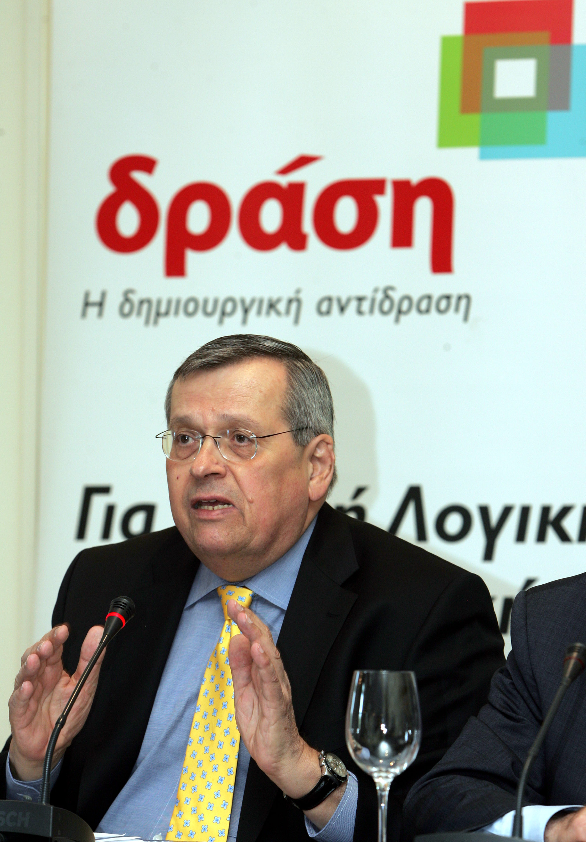 Να ψηφίσει ο καθένας ό,τι θεωρεί σωστό κάλεσε ο Στέφανος Μάνος