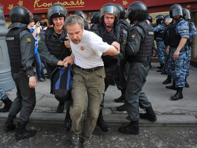 Εκατοντάδες συλλήψεις κατά την ημέρα της ορκωμοσίας του Πούτιν