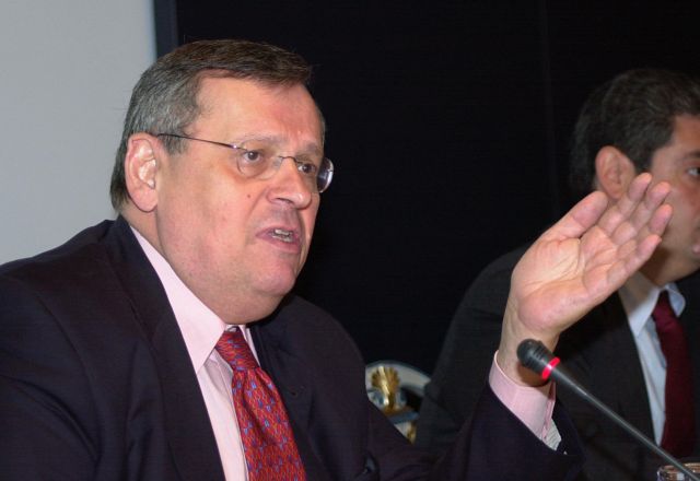 Ανοιγμα της Δράσης προς τους «μεταρρυθμιστές και φιλευρωπαϊστές πολιτικούς»