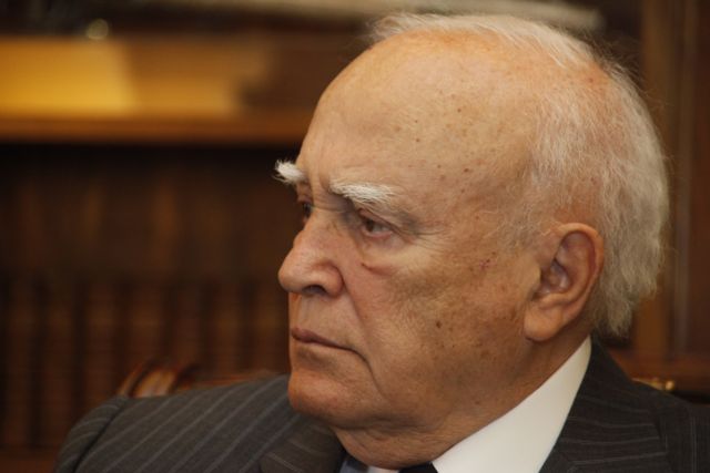 Η Χρυσή Αυγή και το δίλημμα του Προέδρου για το συμβούλιο των πολιτικών αρχηγών