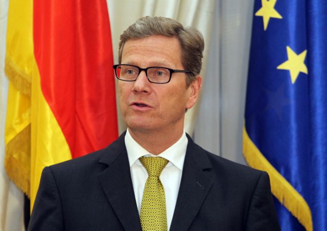 Προϋποθέση για τη βοήθεια η εκπλήρωση των δεσμεύσεων, λέει στην Αθήνα ο Γκ. Βεστερβέλε