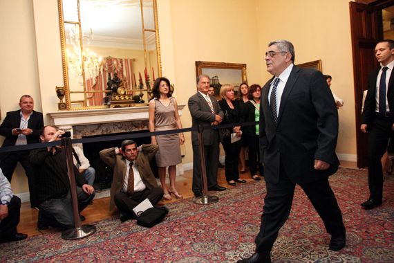 «Χρυσή Αυγή» κατά δημοσιογράφων για τη διαμαρτυρία εντός Προεδρικού Μεγάρου