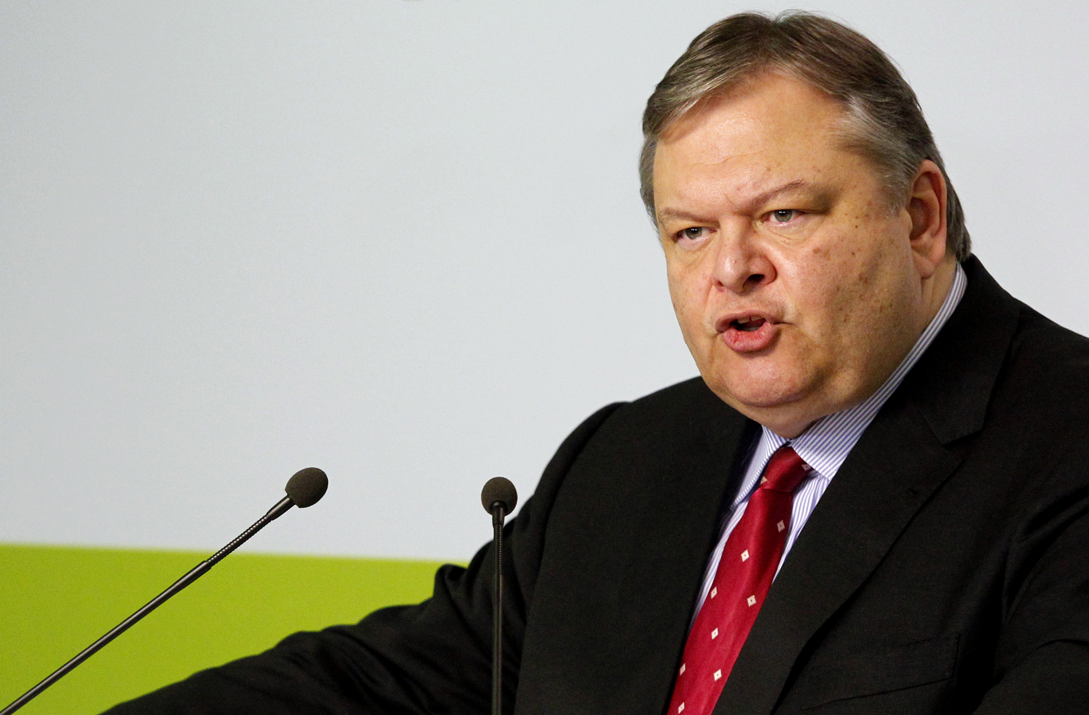 Αποστάσεις Βενιζέλου από την απόφαση για πληρωμή του ομολόγου των 435 εκατ. ευρώ