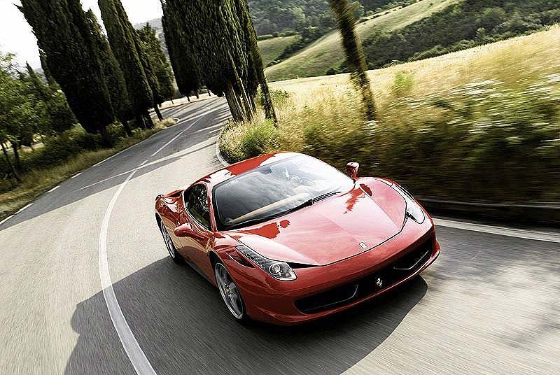 Ferrari 458 και California:»Η δημοκρατία της ανάκλησης»