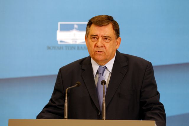 Το δίλημμα είναι «ή με τους πατριώτες ή με τους προδότες», λέει ο Γ. Καρατζαφέρης