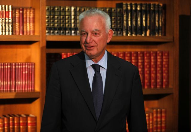 Μείωση του εκλογικού κόστους ζήτησε από τα κόμματα ο πρωθυπουργός