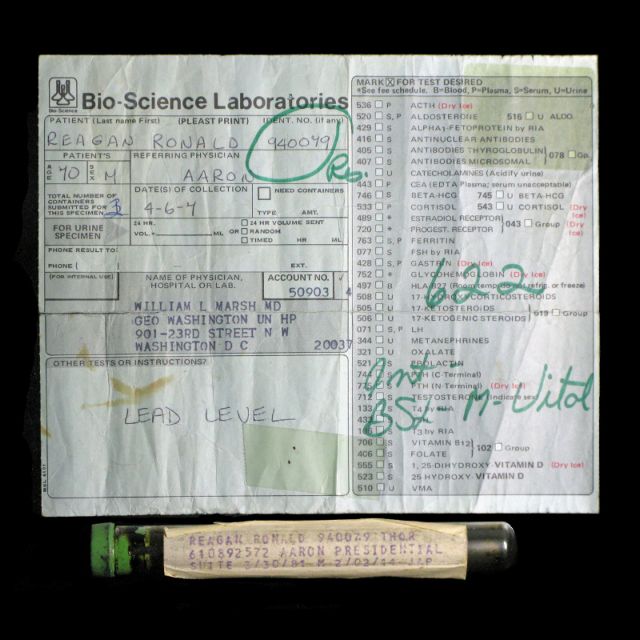 Σε online δημοπρασία φιαλίδιο με το αίμα του Ρόναλντ Ρήγκαν