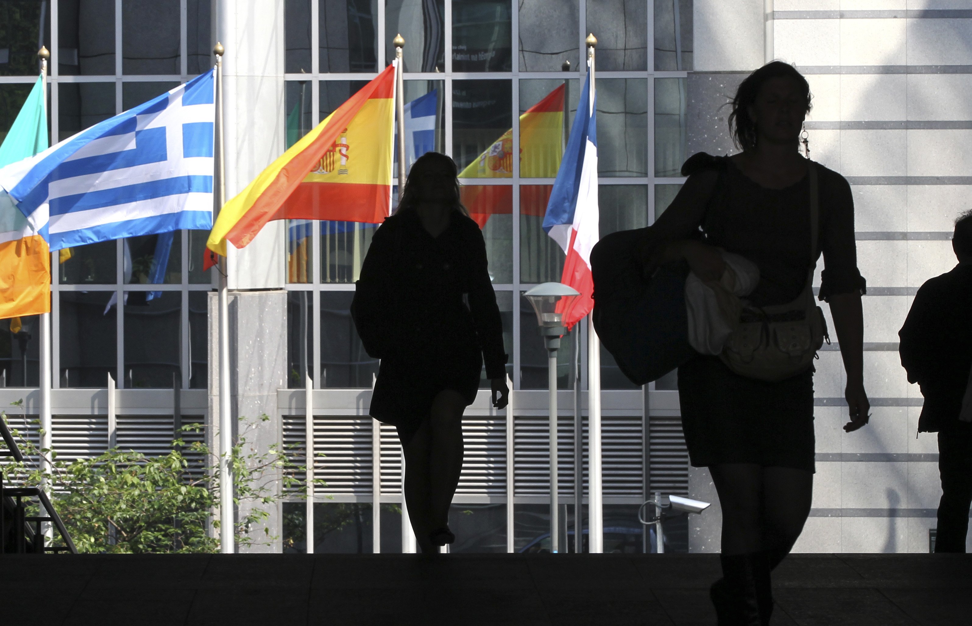 Κρίσιμη Σύνοδος Κορυφής της ΕΕ για την ανάπτυξη, συμφωνία για τα «ομόλογα έργων»