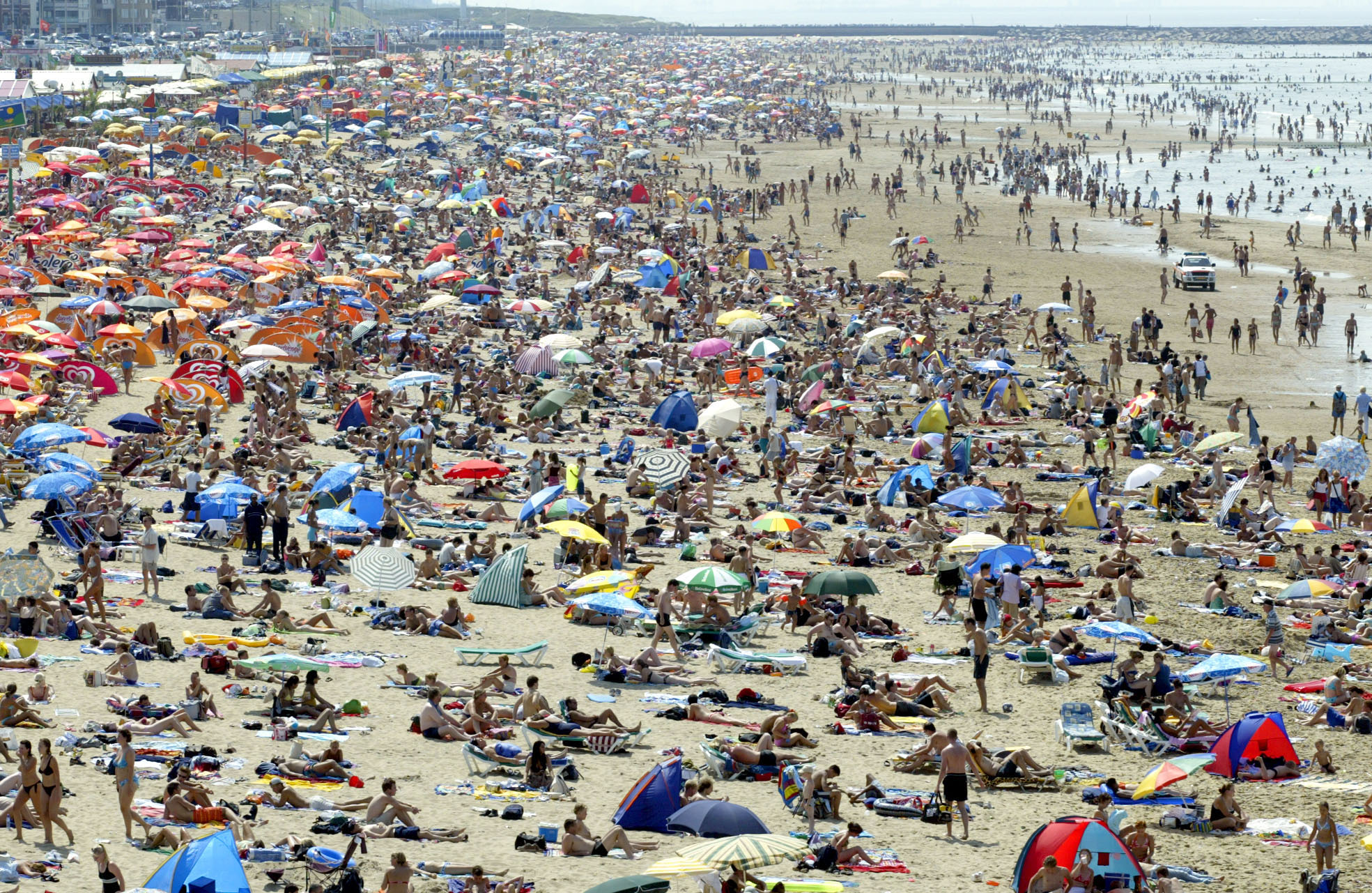 Η κρίση βάζει φρένο και στις θερινές διακοπές των Ευρωπαίων