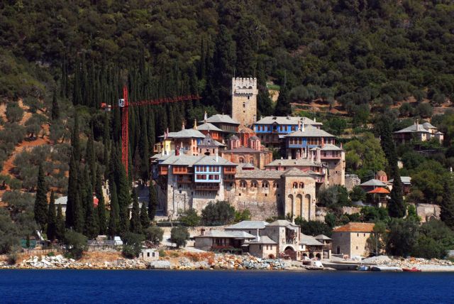 Ένας νεκρός και δύο τραυματίες σε τροχαίο δυστύχημα στο Άγιο Όρος