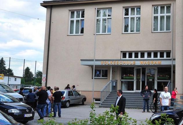 Πατέρας πυροβόλησε το γιο του σε σχολείο στην Αυστρία και αυτοκτόνησε