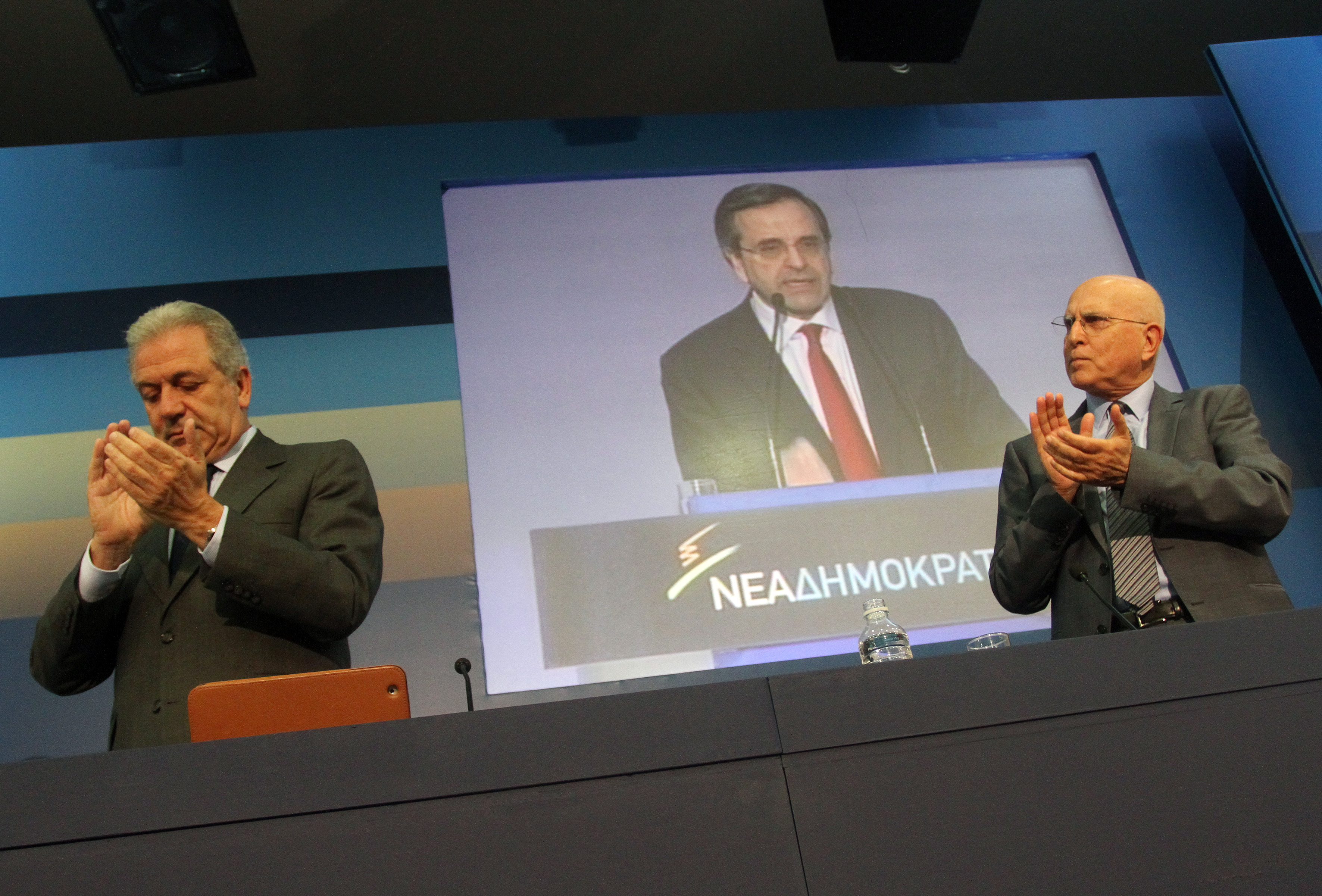 Συστράτευση για το ευρωπαϊκό πατριωτικό μέτωπο ζήτησε ο Αντ.Σαμαράς