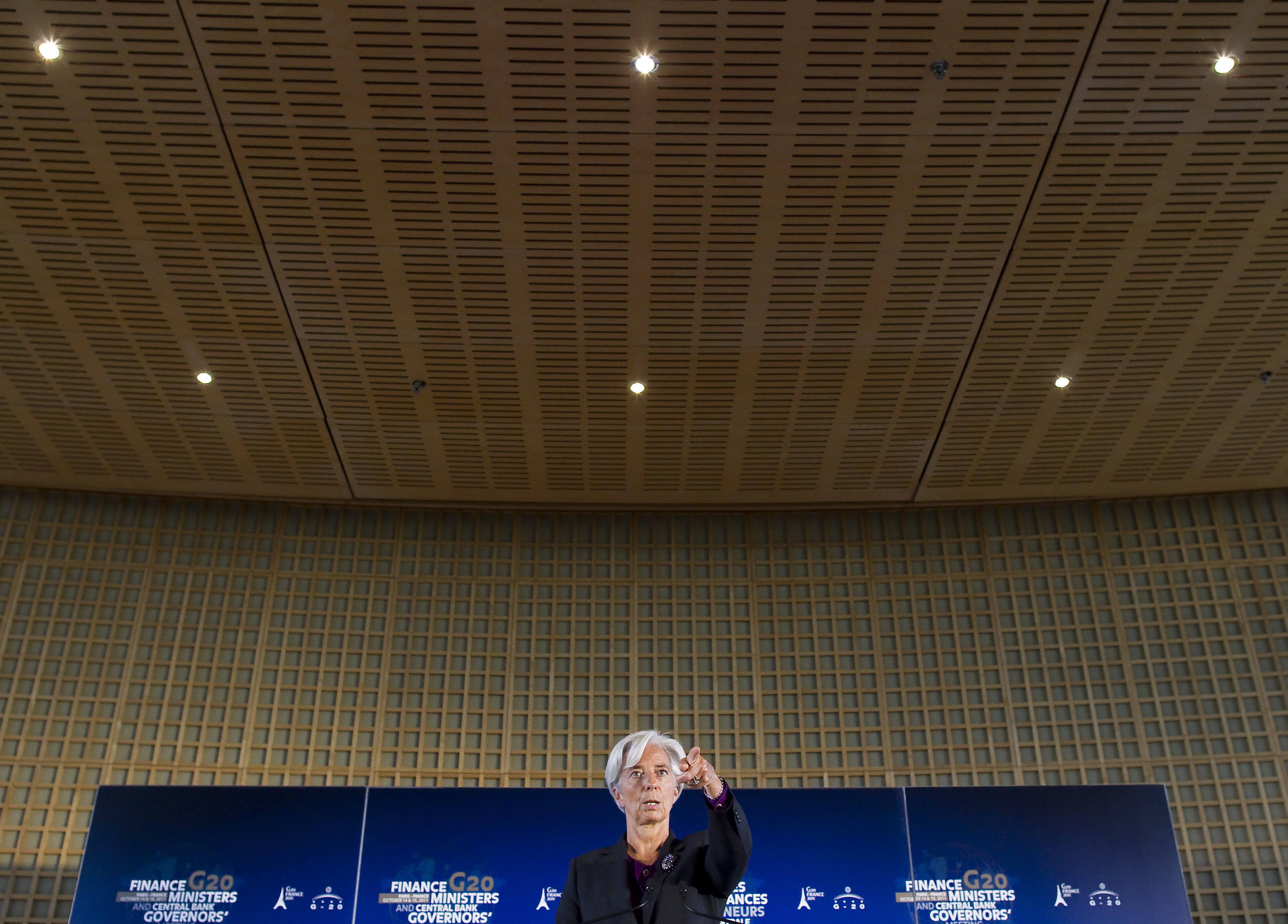 «Καμία συμπάθεια, αναλάβετε τις ευθύνες σας» λέει στους Έλληνες η Κρ.Λαγκάρντ