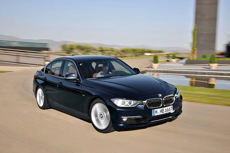 BMW 328i TwinPower Turbo 2012: Όλα σε ένα
