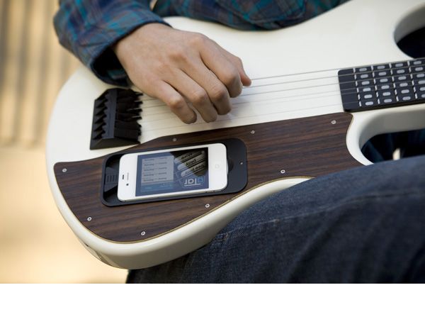 H κιθάρα (με iPhone) που μπορούν να παίξουν όλοι