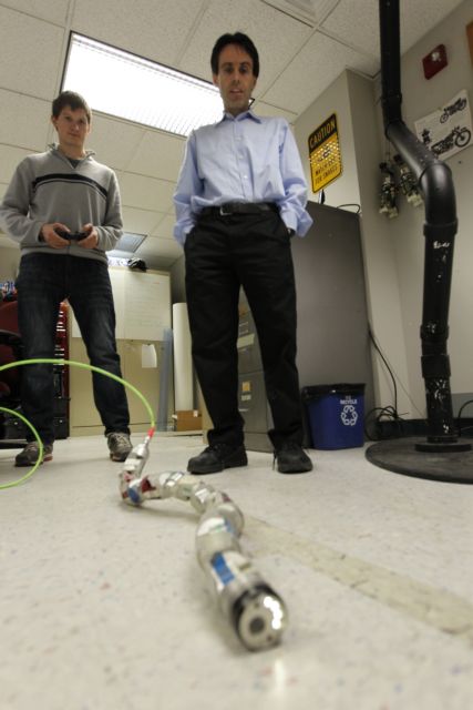 Xειρουργικά ρομπότ θα ελίσσονται σαν φίδια μέσα στο σώμα