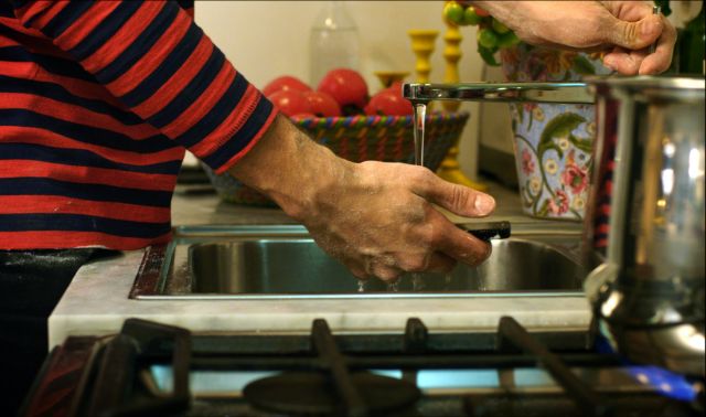 Sony Xperia Go, το smartphone που κολυμπάει μαζί σας