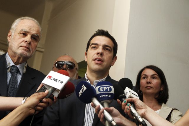 Σφοδρή πολιτική αντιπαράθεση ενώ η Υγεία βρίσκεται στην «Εντατική»