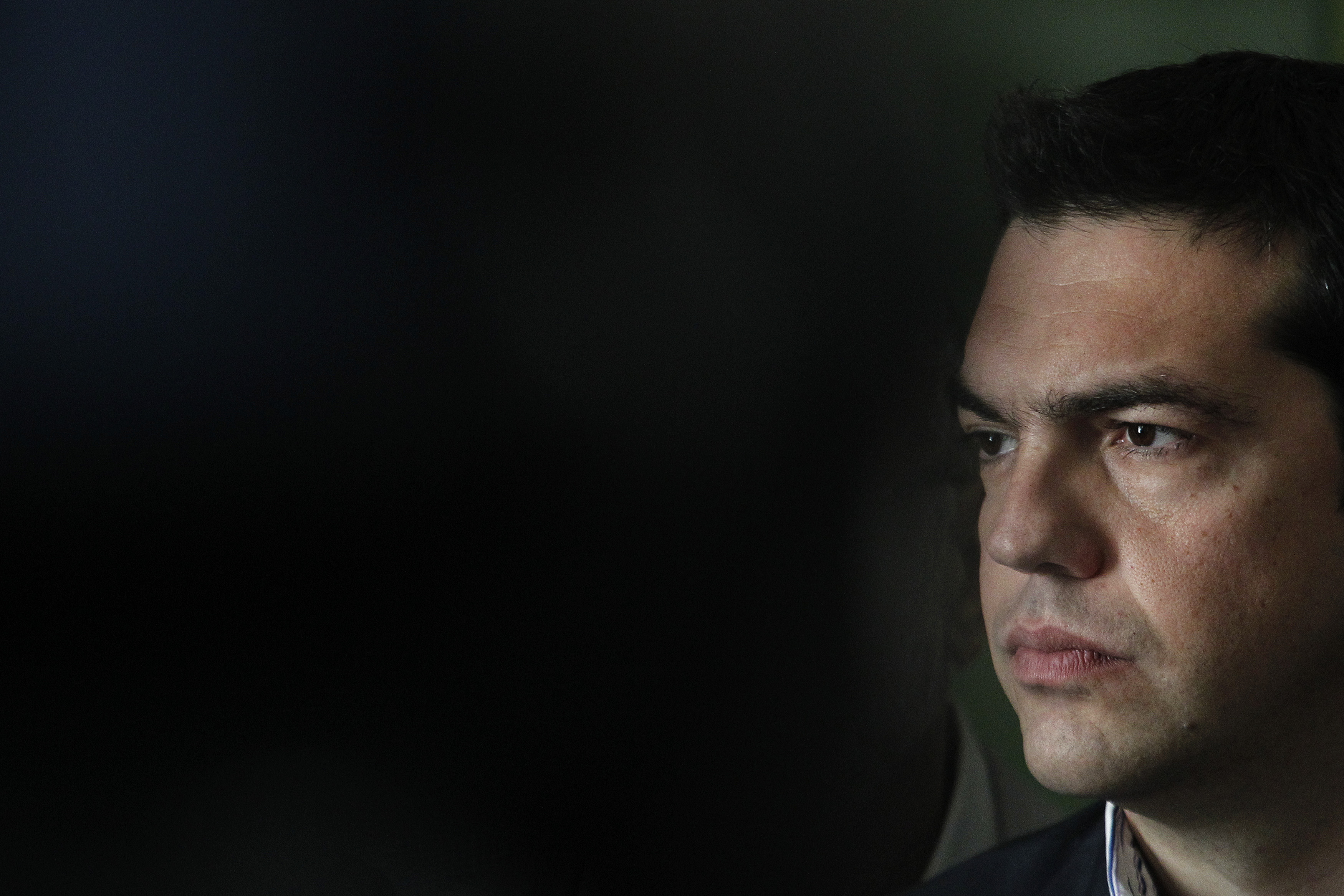 «Απειλεί το ευρώ η άνοδος Τσίπρα στην εξουσία;» διερωτάται το Bloomberg Businessweek