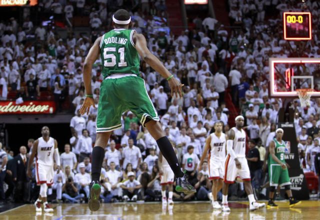 Συγκλονιστικό 94-90 των Σέλτικς επί των Χιτ και 3-2 στις νίκες