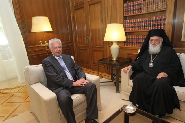 Για το ταξίδι του στη Ρωσία ενημέρωσε τον πρωθυπουργό ο Αρχιεπίσκοπος Ιερώνυμος