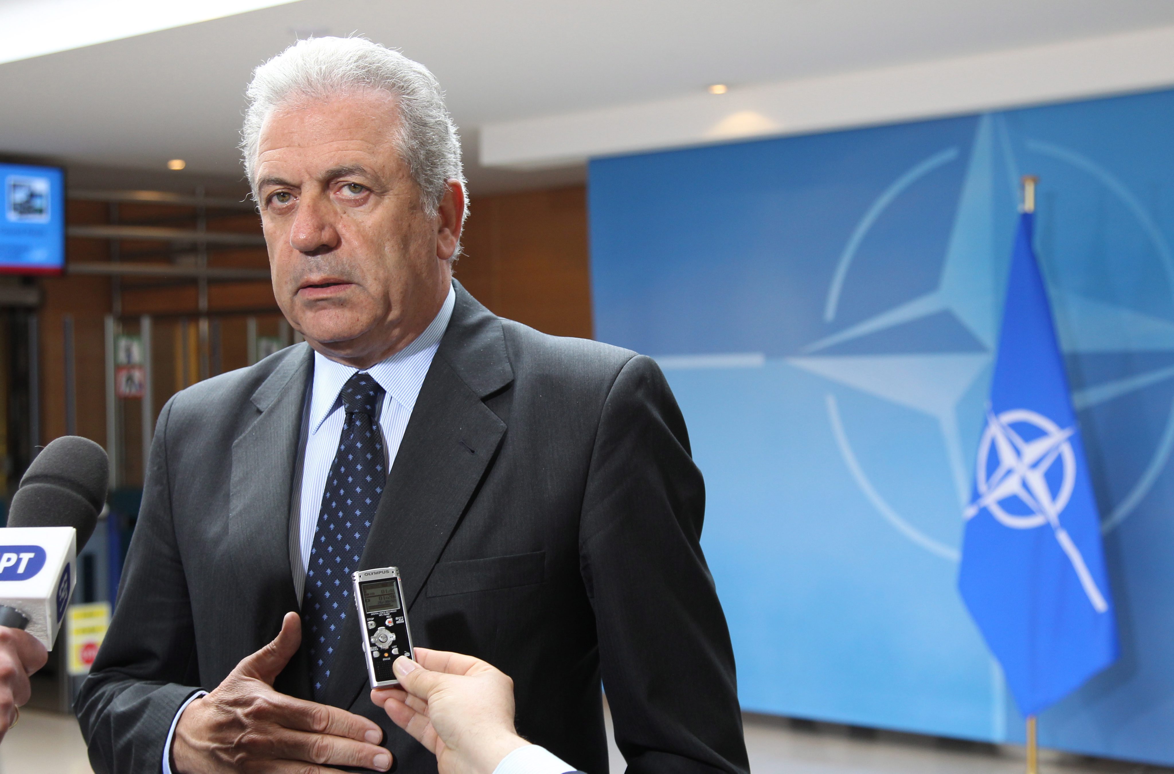 Κυβέρνηση άμεσα, αλλιώς κινδυνεύουμε από εθνικό διχασμό, λέει ο Δ.Αβραμόπουλος