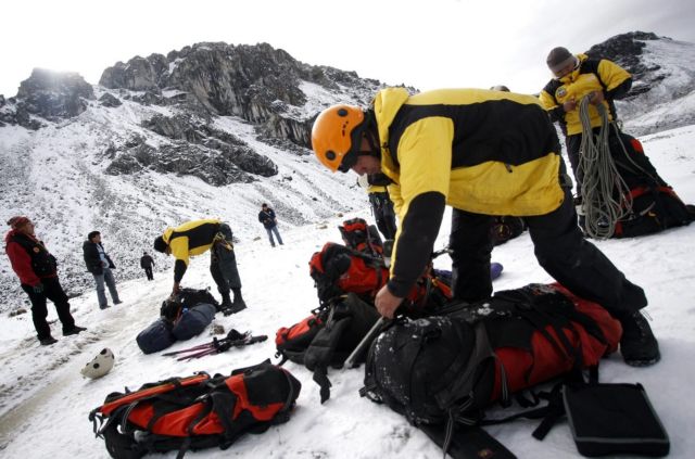 Νεκροί και οι 14 επιβάτες ελικοπτέρου που συνετρίβη στο Περού