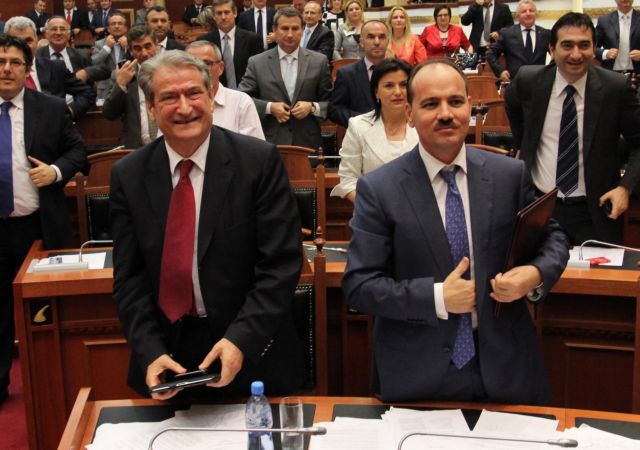 Με την αντιπολίτευση «σιωπηλή», ο Μπουγιάρ Νισάνι εξέλεγη πρόεδρος της Αλβανίας