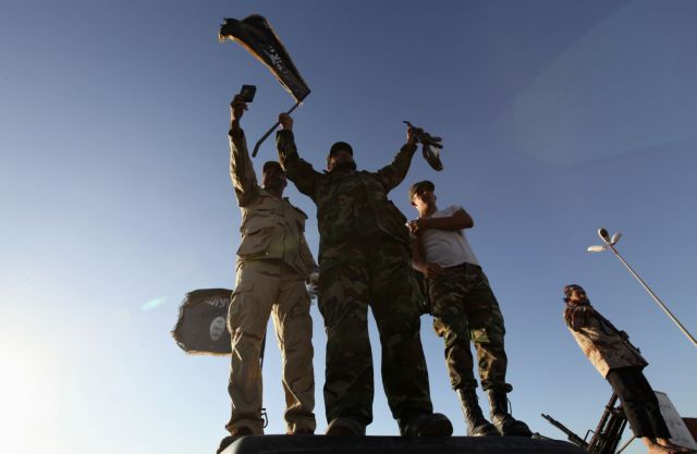 Σφοδρές και αιματηρές συγκρούσεις μεταξύ φυλών στη δυτική Λιβύη