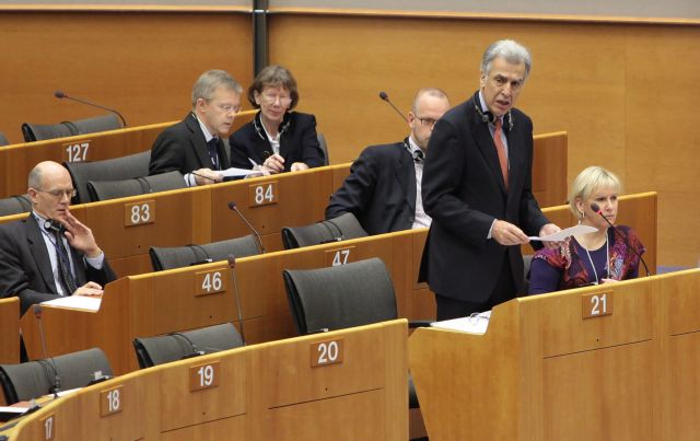 Παρέμβαση Διαμαντούρου, Ροζάκη, Σκουρή για την παραμονή της Ελλάδας στο Ευρώ