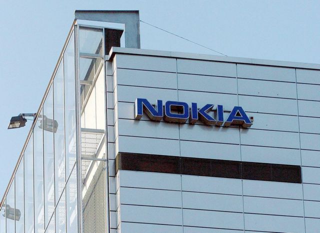 Σε περικοπές 10.000 θέσεων εργασίας προχωρά η Nokia