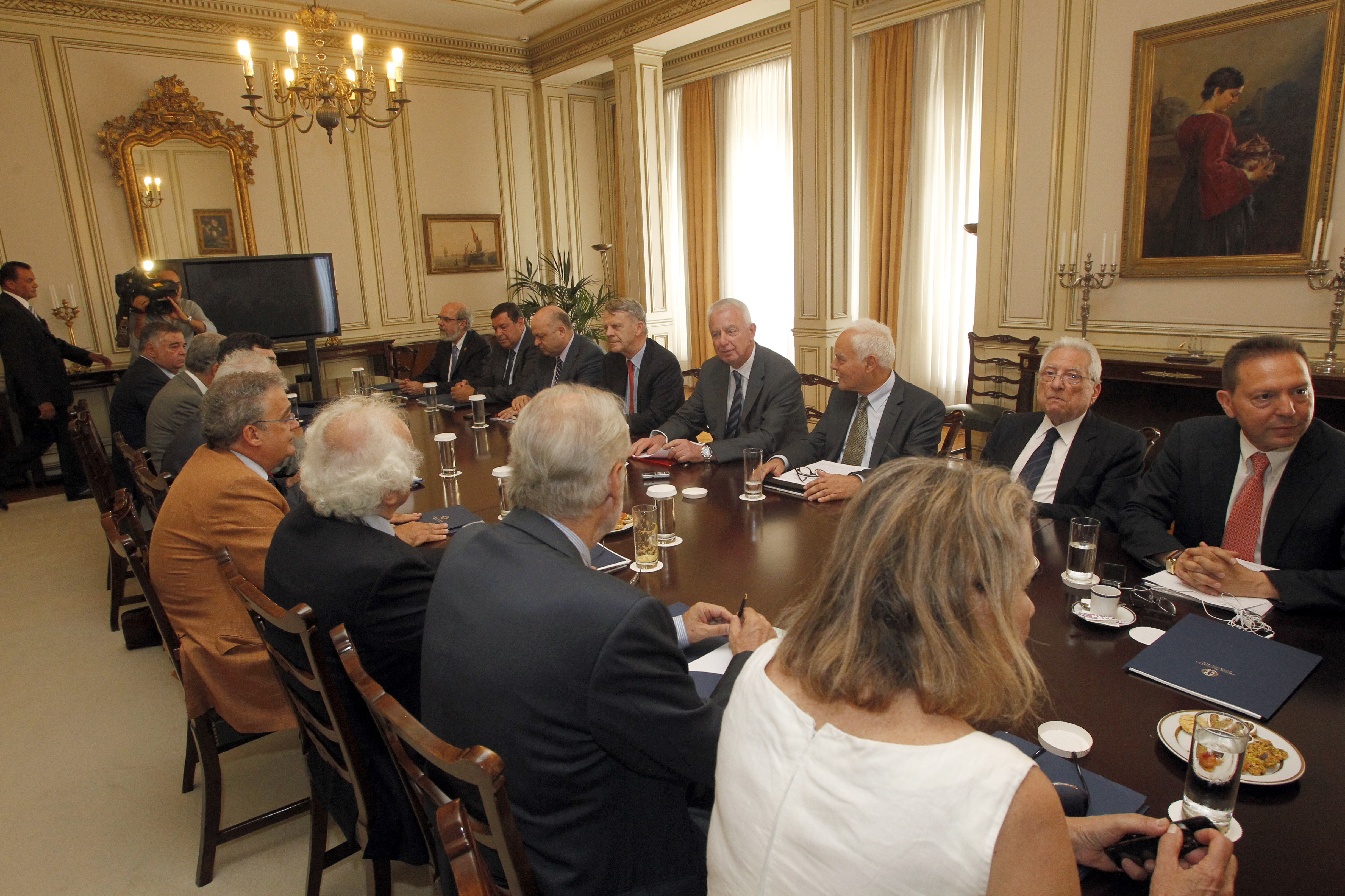 Η Ελλάδα θα ήταν σε καλύτερη μοίρα αν δουλεύαμε από κοινού, είπε ο πρωθυπουργός στο Υπουργικό