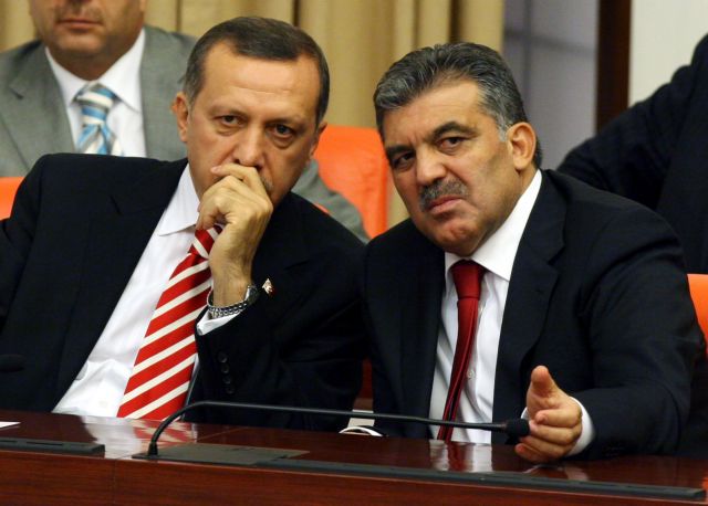 «Κλειδώνει» με δικαστική απόφαση η προεδρική θητεία Γκιουλ έως το 2014