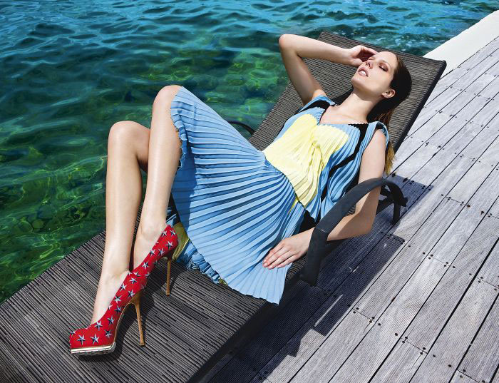 Καλοκαιρινή μόδα δίπλα στη θάλασσα