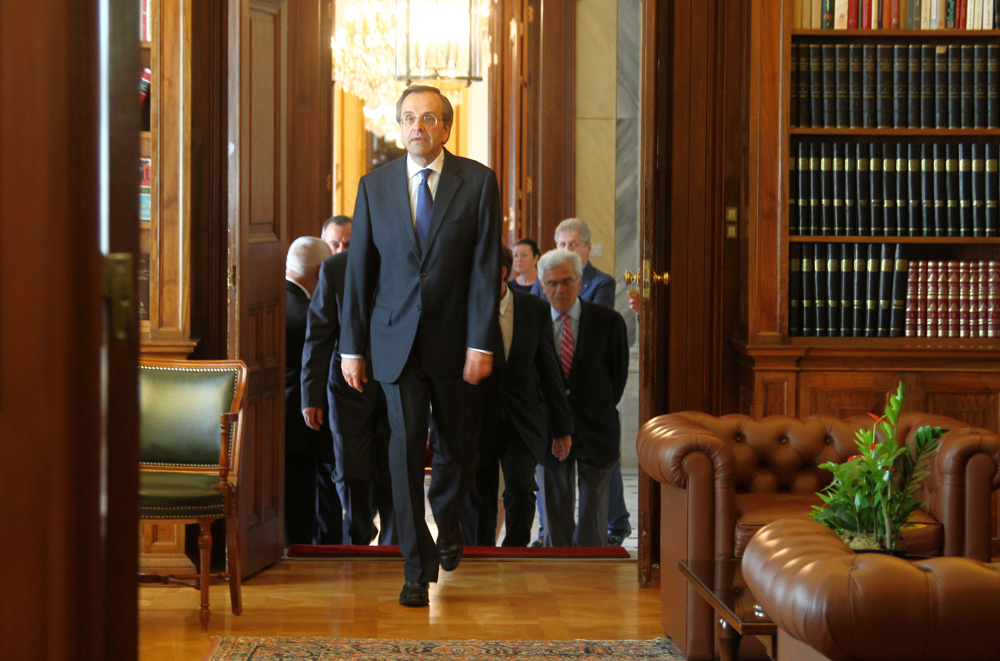 Πατριωτισμό και εμπιστοσύνη ζήτησε ο νέος πρωθυπουργός Αντώνης Σαμαράς