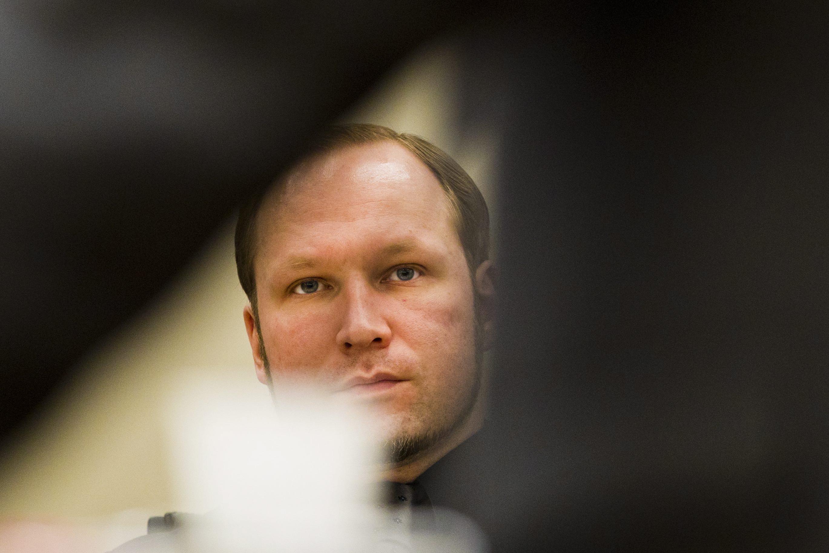 Εγκλεισμό του Μπρέιβικ σε ψυχιατρικό ίδρυμα ζητά η εισαγγελία