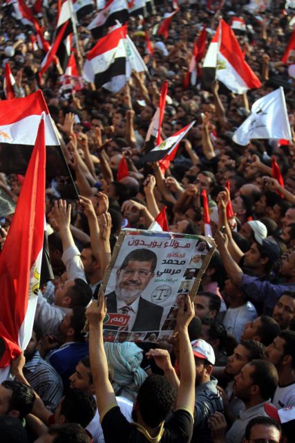 Για «ισλαμική αφύπνιση» μιλά το Ιράν χαιρετίζοντας τη νίκη Μούρσι στην Αίγυπτο