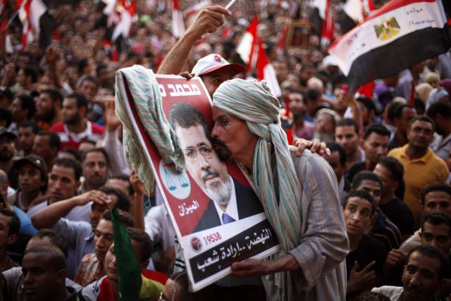 Ο ισλαμιστής Μοχάμεντ Μούρσι ανακηρύχθηκε πρόεδρος της Αιγύπτου