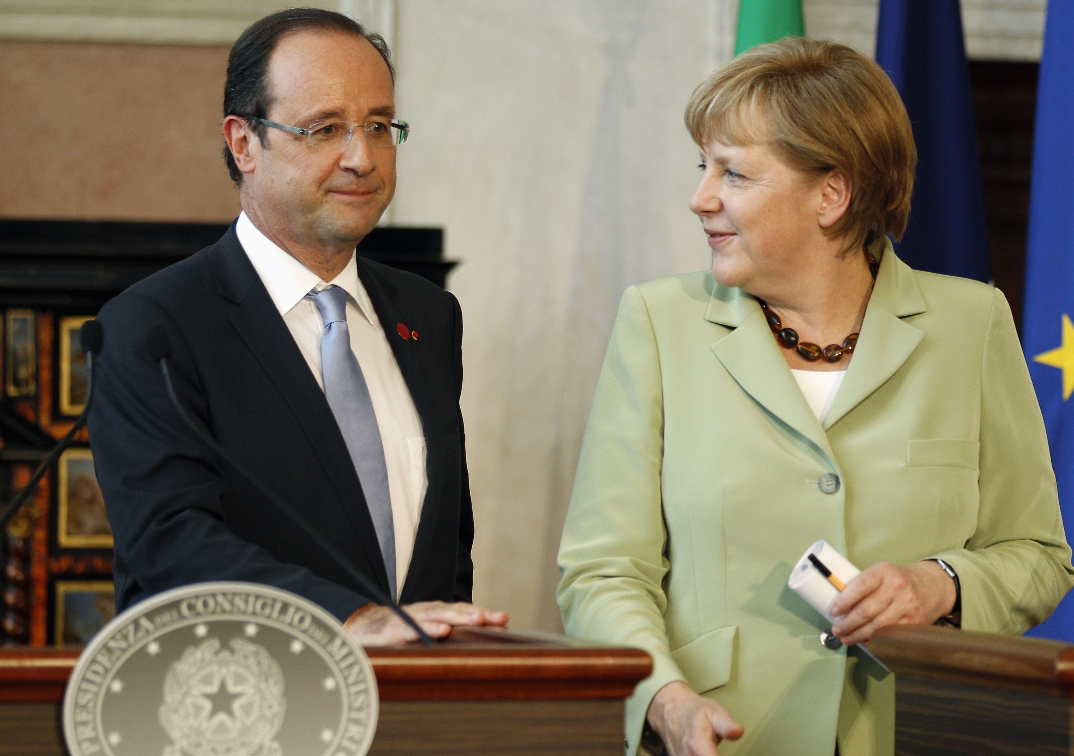 Ραντεβού Ολάντ-Μέρκελ στο Παρίσι την Τετάρτη εν όψει της Συνόδου Κορυφής